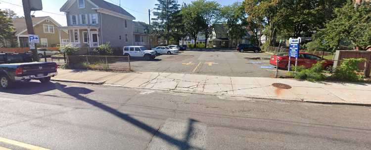 Maplewood Square Public Lot